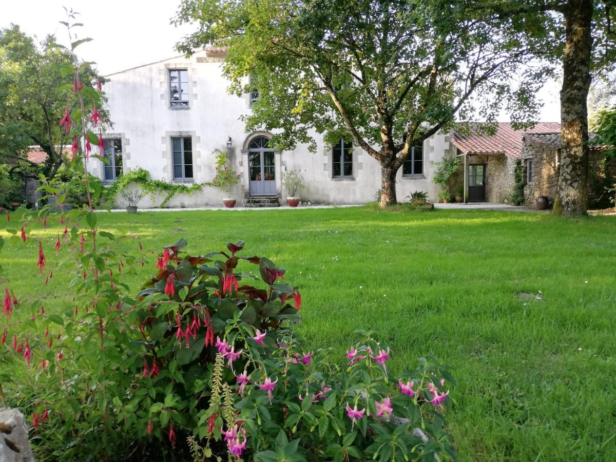 Au Logis De La Mongie Soullans Exterior foto