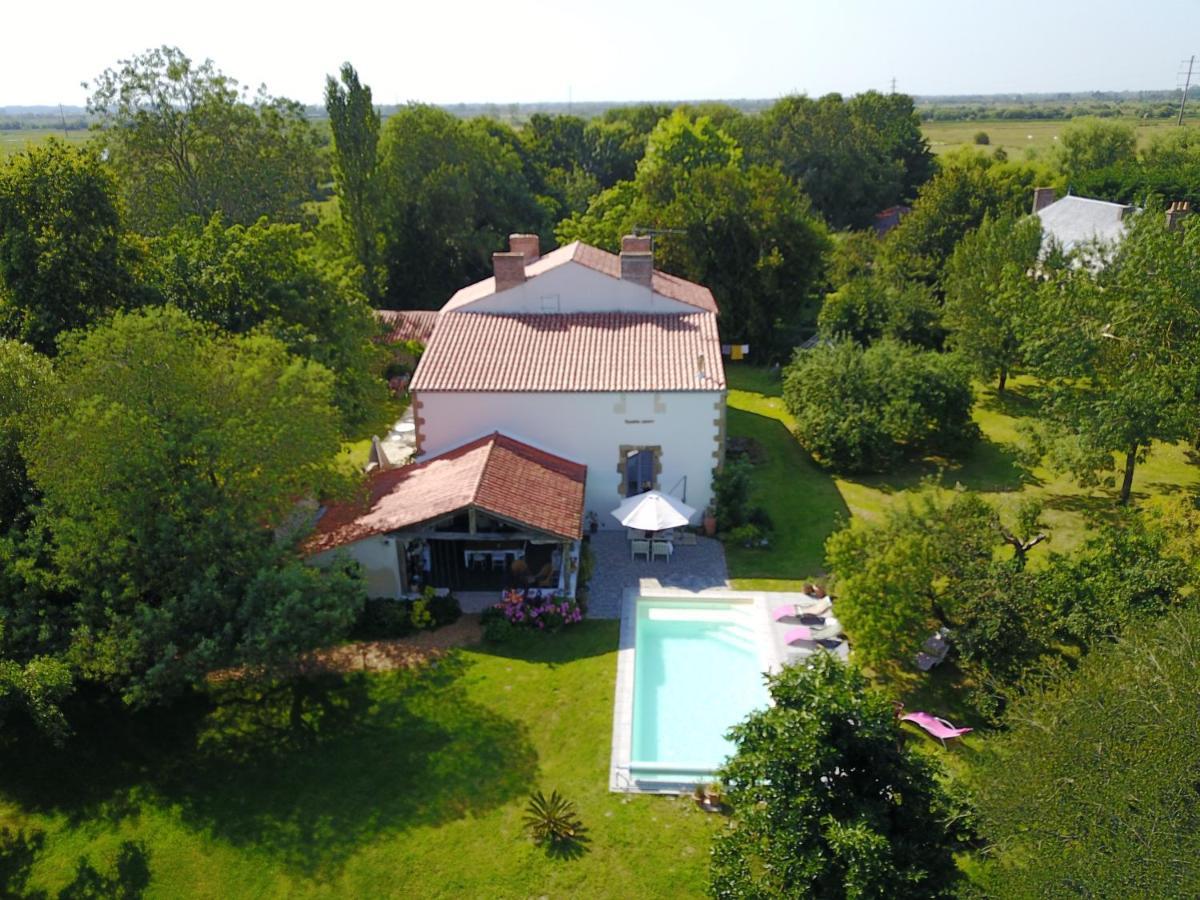 Au Logis De La Mongie Soullans Exterior foto