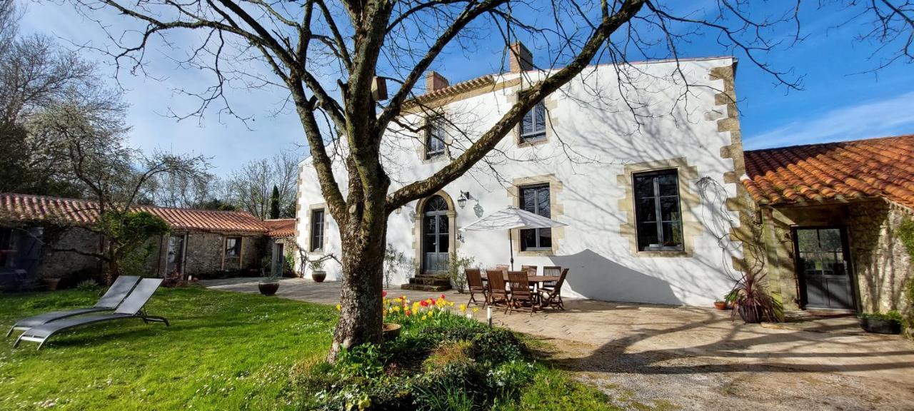 Au Logis De La Mongie Soullans Exterior foto