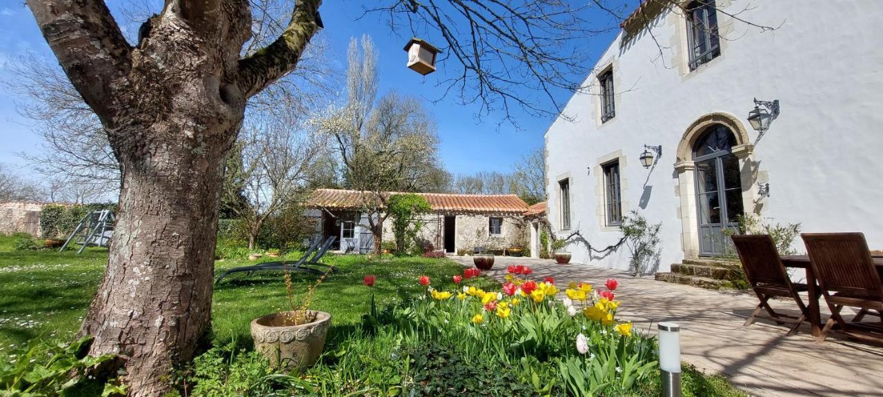 Au Logis De La Mongie Soullans Exterior foto